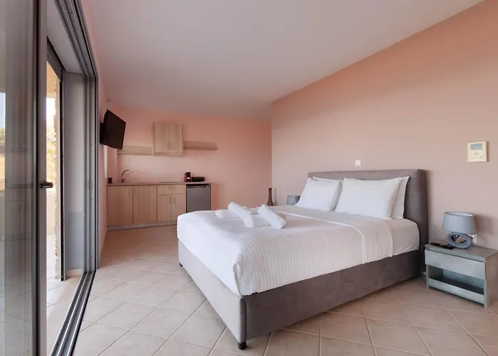 Ground Floor By The Sea *