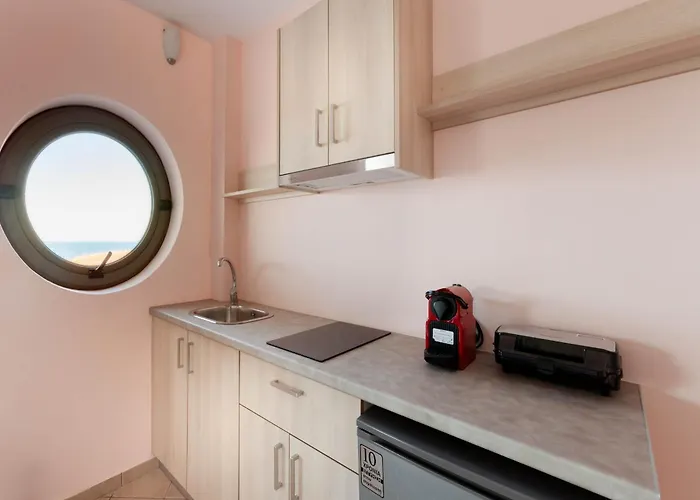 Ground Floor By The Sea Apartamento *